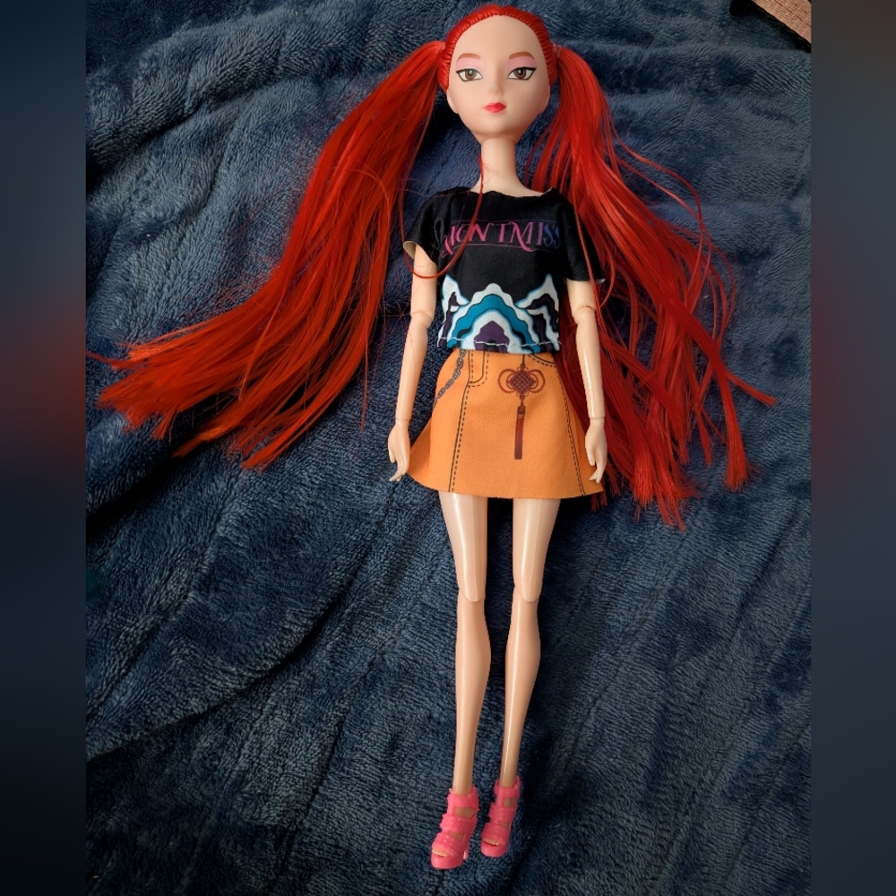 New K-pop Demon Hunters Mira Red-Haired Fashion Doll